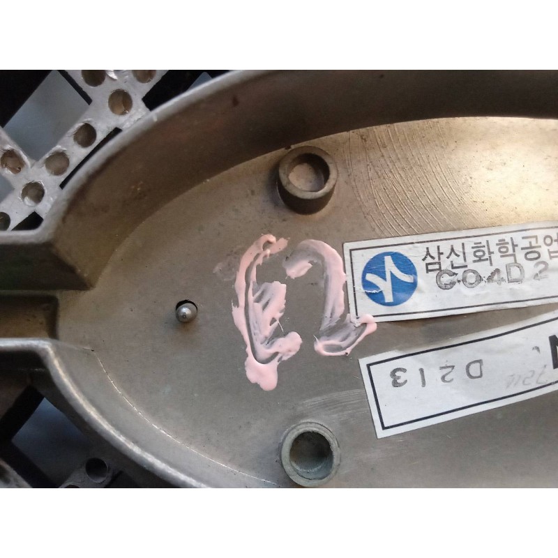 Recambio de rejilla delantera para kia carnival ii 2.9 cdri ex referencia OEM IAM 0K54G50710 2