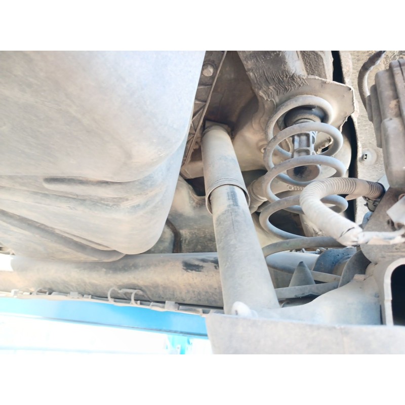 Recambio de amortiguador trasero derecho para renault scenic iii dynamique referencia OEM IAM   