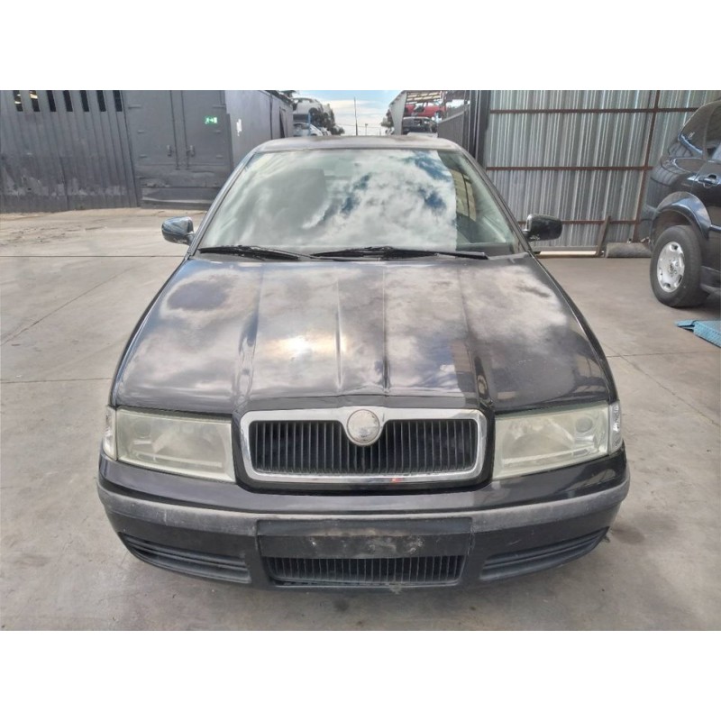 skoda octavia berlina (1u2) del año 2002
