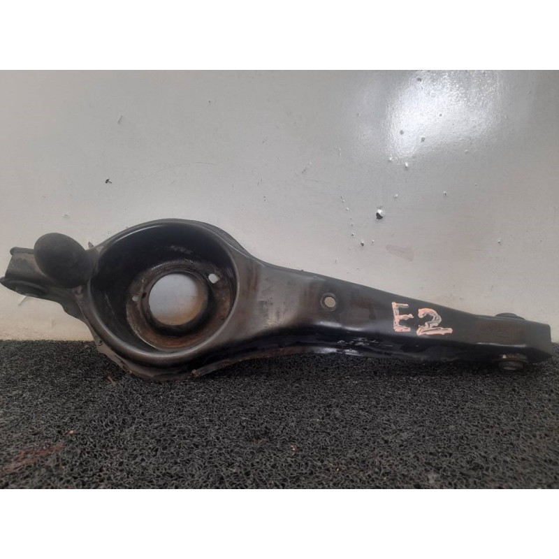 Recambio de brazo suspension inferior trasero derecho para mazda 3 lim. (bl) active referencia OEM IAM 20090703AC4  