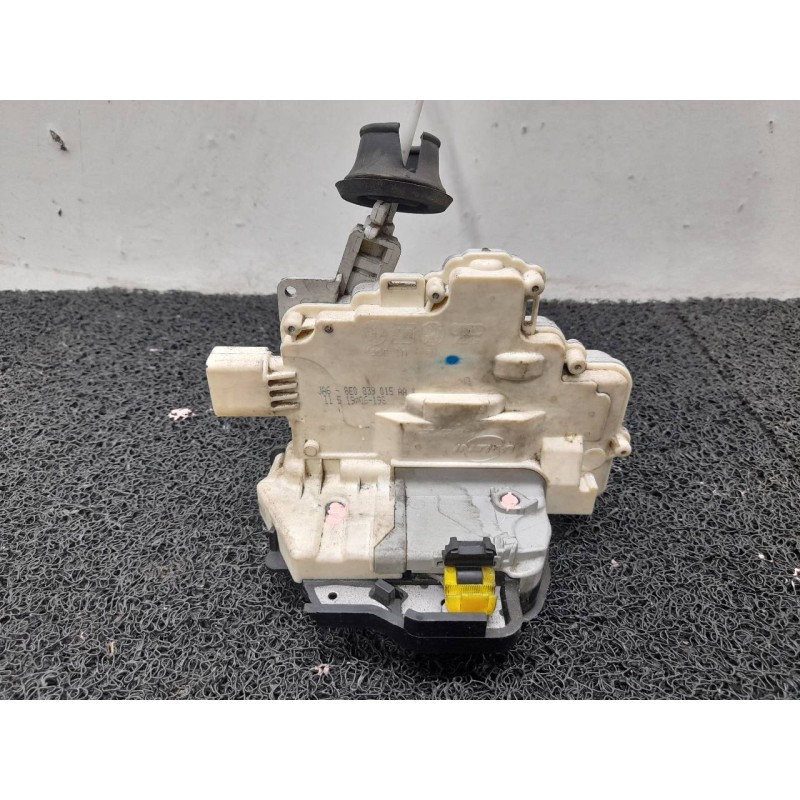 Recambio de cerradura puerta trasera izquierda para audi a4 berlina (8e) 2.0 tdi 16v (103kw) referencia OEM IAM 8E0839015AA  