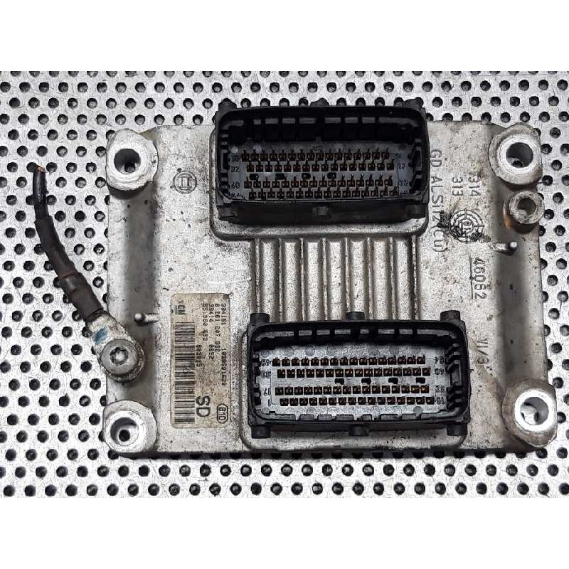 Recambio de centralita motor uce para opel corsa c cosmo referencia OEM IAM 0261207962 55350552 