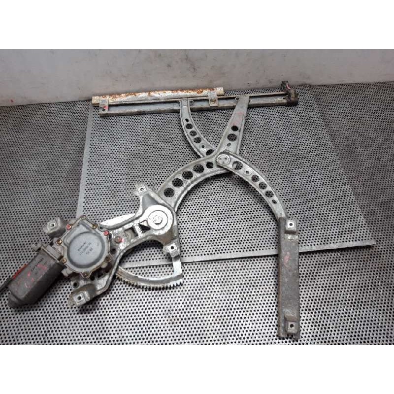 Recambio de elevalunas delantero derecho para volkswagen passat berlina (312) referencia OEM IAM  138566 