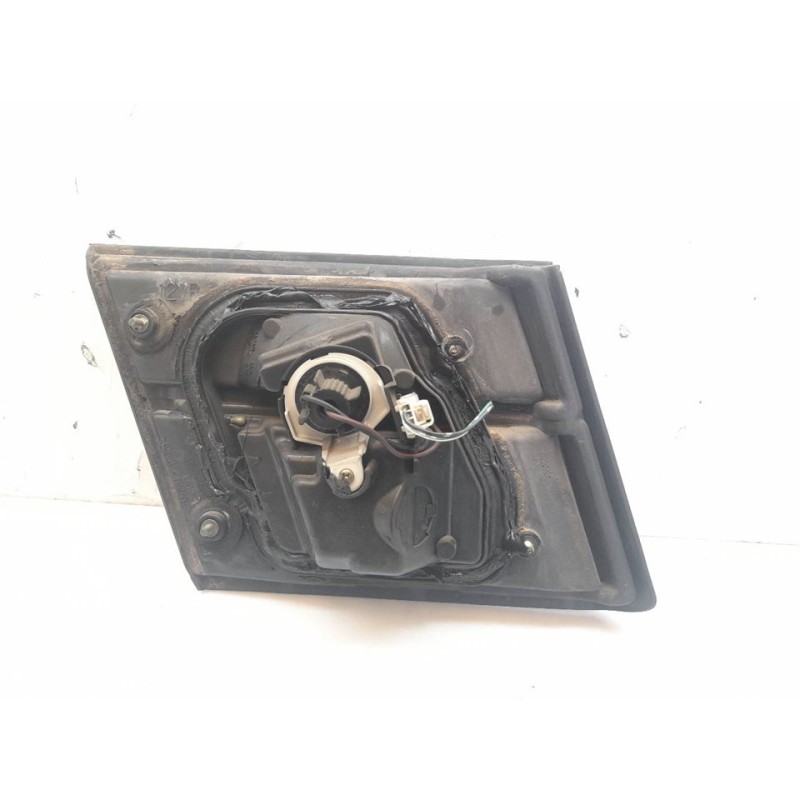 Recambio de piloto trasero derecho interior para nissan almera (n15) gx referencia OEM IAM 2