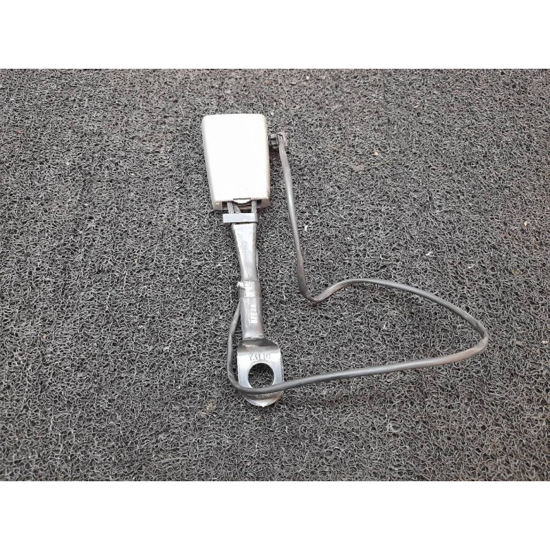 Recambio de enganche cinturon delantero izquierdo para chevrolet nubira wagon sx referencia OEM IAM   