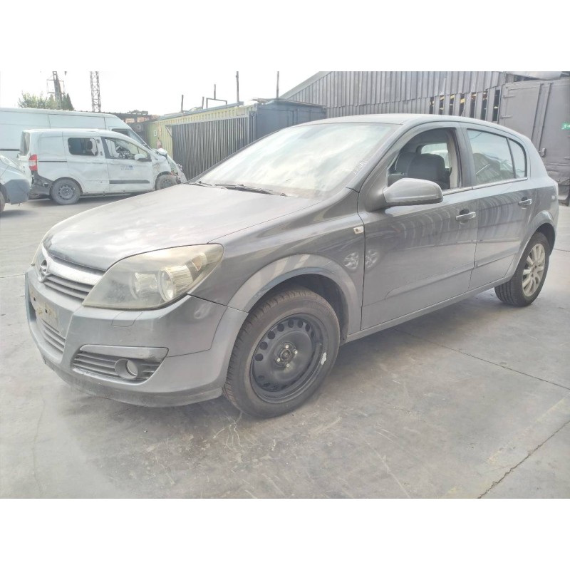 opel astra h berlina del año 2004