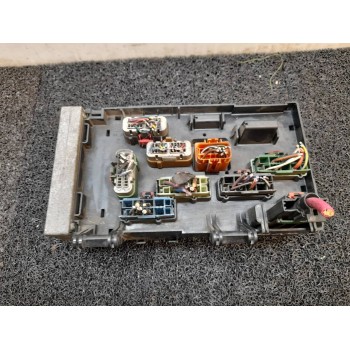 CAJA RELES / FUSIBLES 05144580AC T309402096 