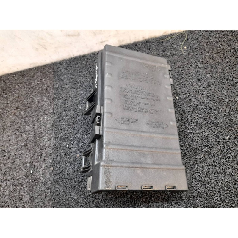 Recambio de caja reles / fusibles para chrysler voyager (rg) 2.5 crd se referencia OEM IAM 05144580AC T309402096 4