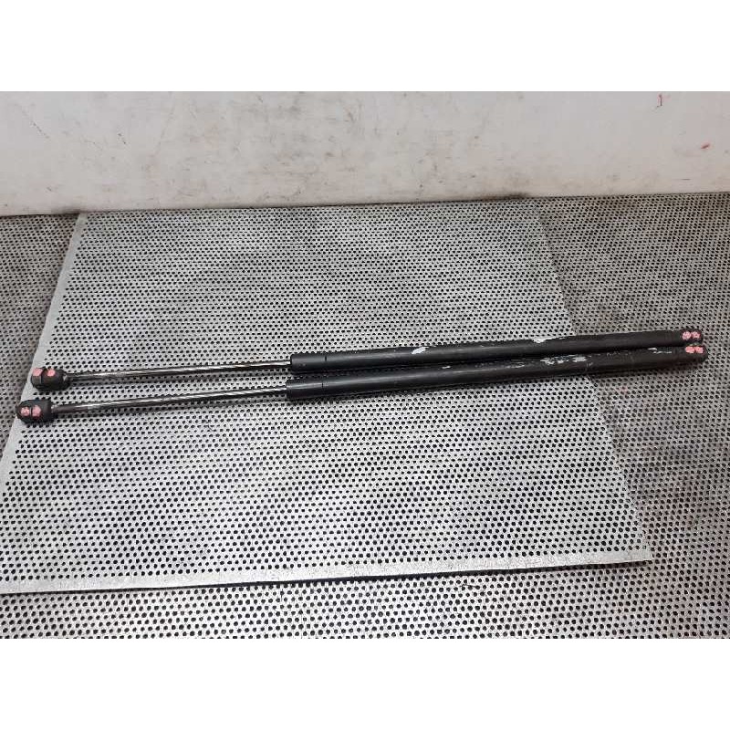 Recambio de amortiguadores maletero / porton para ford fiesta berlina (dx) referencia OEM IAM   