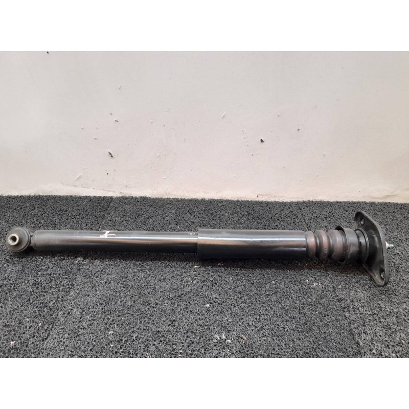 Recambio de amortiguador trasero izquierdo para kia rio 1.6 ex2 referencia OEM IAM   