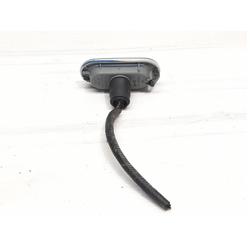 Recambio de piloto lateral derecho para seat leon (1m1) sport referencia OEM IAM - Azul 2