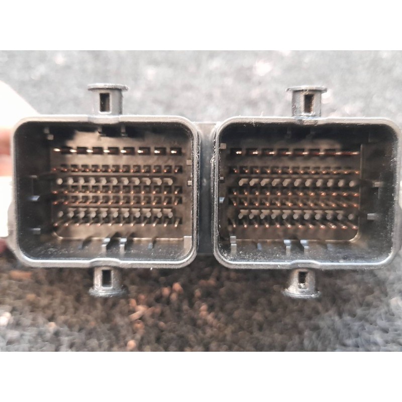 Recambio de centralita motor uce para suzuki alto amf 310 glx referencia OEM IAM 0261S04260 33920M68K01 BOSCH 4