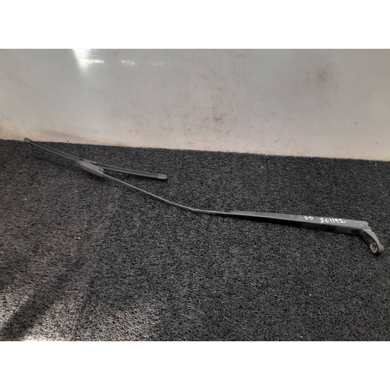 Recambio de brazo limpia delantero derecho para renault clio iii style referencia OEM IAM   
