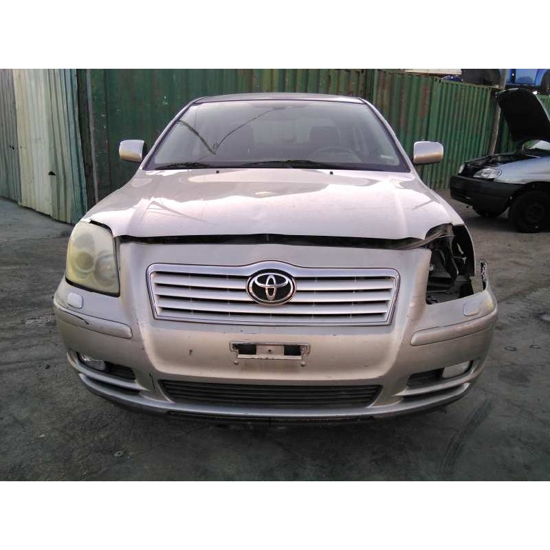 toyota avensis berlina (t25) del año 2005