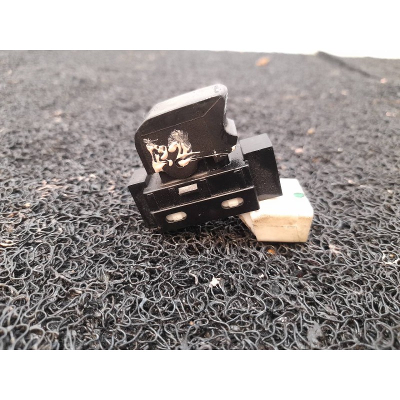 Recambio de mando elevalunas delantero derecho para suzuki alto amf 310 glx referencia OEM IAM 2