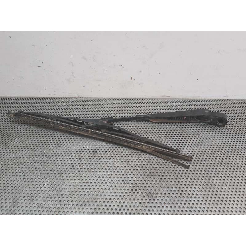 Recambio de brazo limpia trasero para mitsubishi space star (dg0) 1300 glx referencia OEM IAM 2