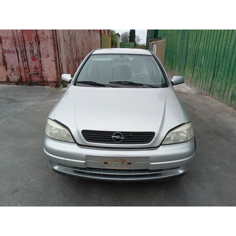 opel astra g berlina del año 2001