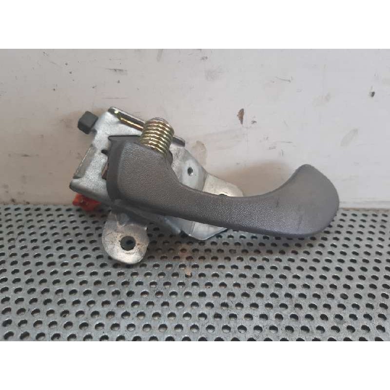 Recambio de maneta interior trasera izquierda para mitsubishi space star (dg0) 1300 glx referencia OEM IAM   