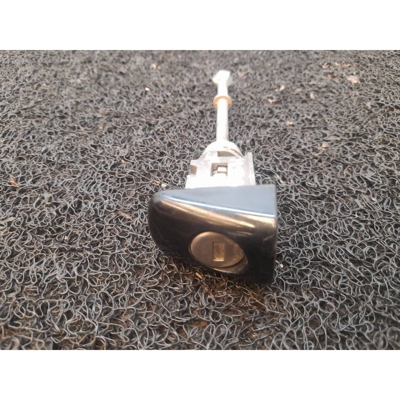 Recambio de bombin puerta delantera izquierda para peugeot 308 sw sport referencia OEM IAM 59395J01  
