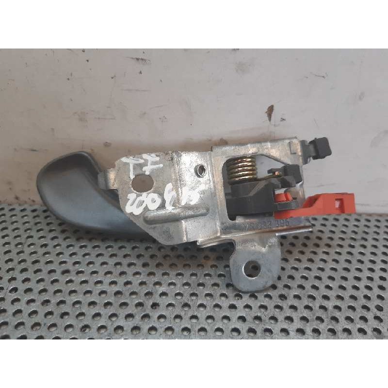 Recambio de maneta interior trasera izquierda para mitsubishi space star (dg0) 1300 glx referencia OEM IAM 2