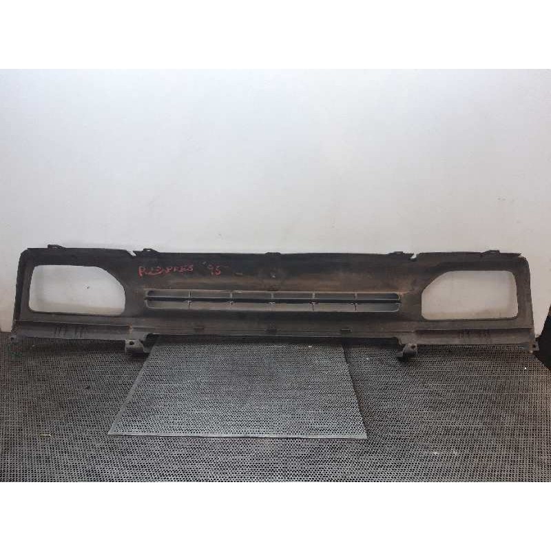 Recambio de rejilla delantera para renault rapid/express (f40) referencia OEM IAM  138776 2