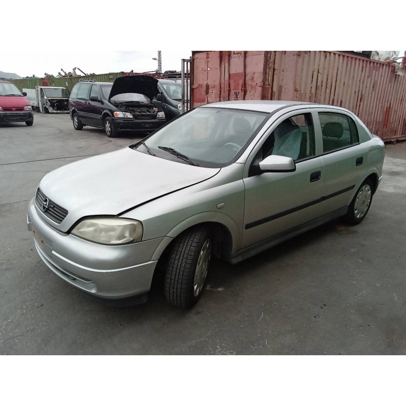 opel astra g berlina del año 2001