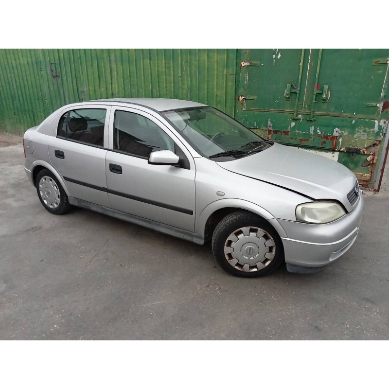 opel astra g berlina del año 2001