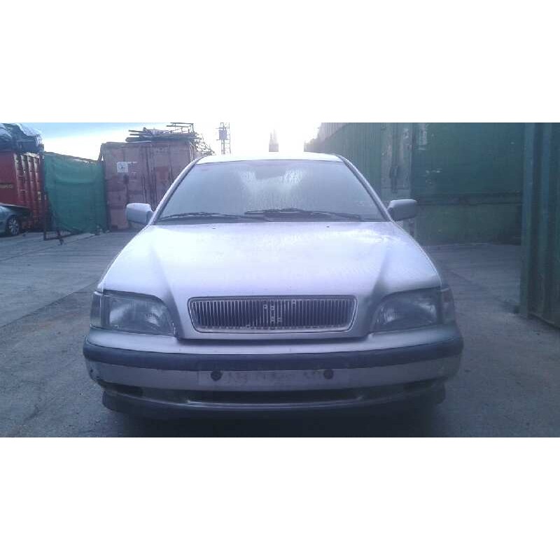 volvo s40 berlina del año 1998