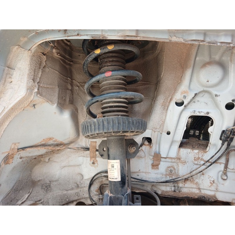 Recambio de amortiguador delantero derecho para mercedes-benz vito mixto (447) 110/114/116/119/124 cdi rwd extralang (447.705) r - Blanco