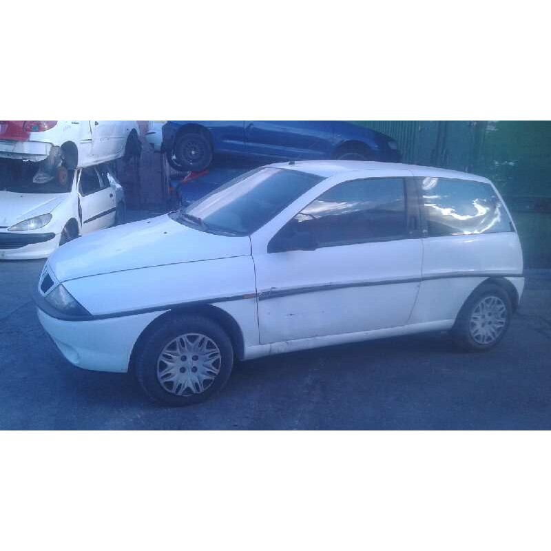 lancia lancia y del año 1999