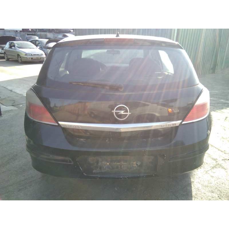 opel astra h berlina del año 2004