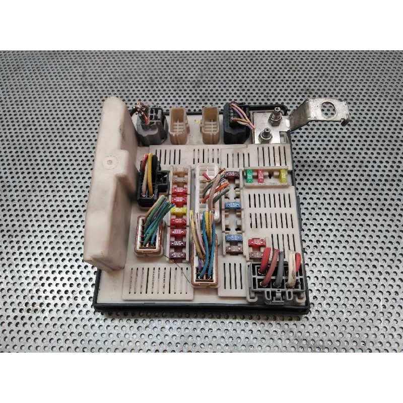 Recambio de caja reles / fusibles para renault scenic ii confort dynamique referencia OEM IAM - Gris 3