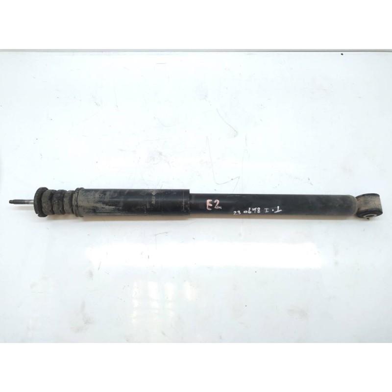 Recambio de amortiguador trasero izquierdo para nissan micra (k12e) acenta referencia OEM IAM   