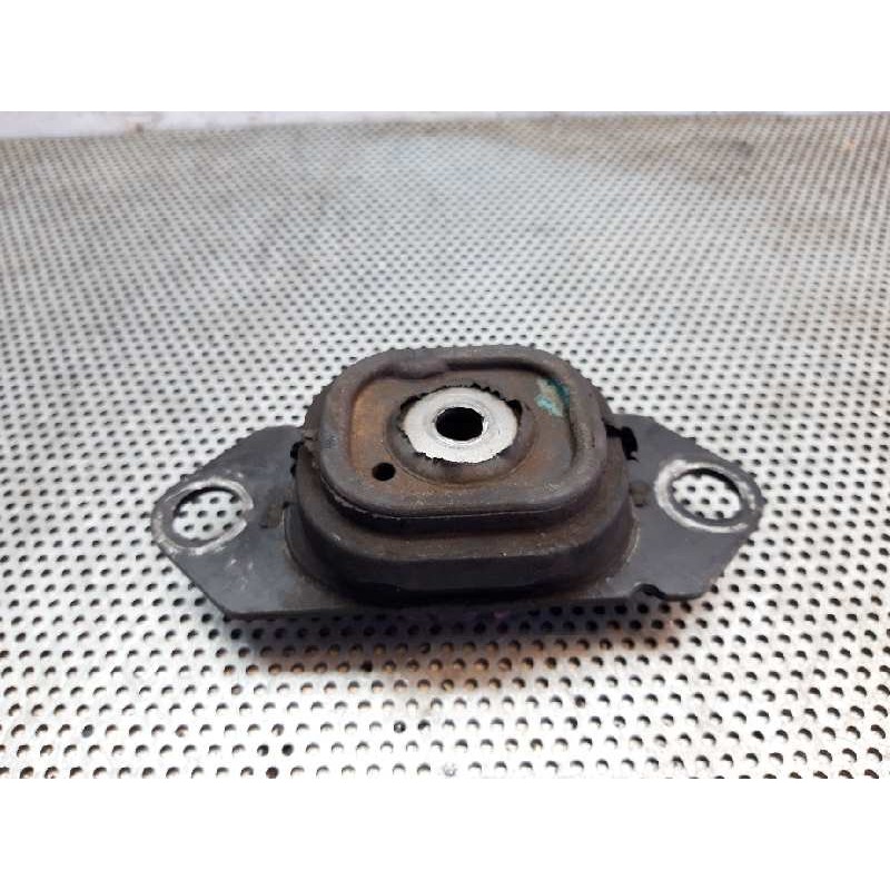 Recambio de soporte cambio para renault clio iii 1.5 dci diesel cat referencia OEM IAM 8200352861  