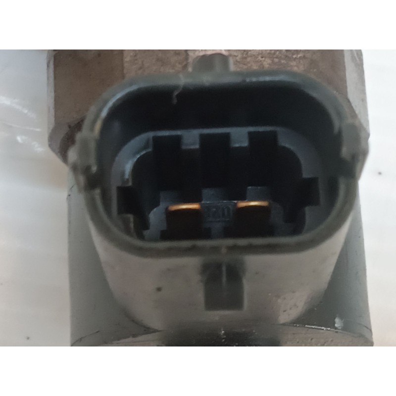 Recambio de inyector para opel insignia berlina essentia referencia OEM IAM 0445110327 3