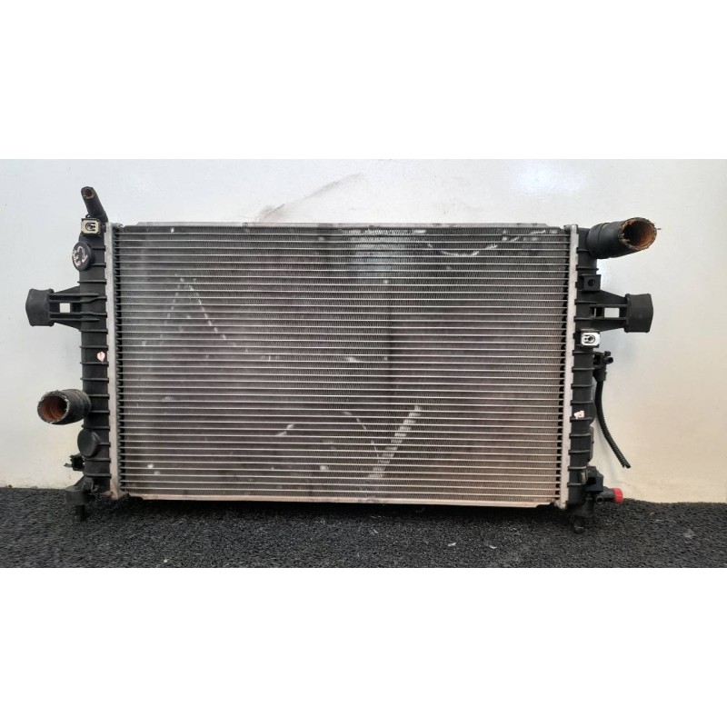 Recambio de radiador agua para opel astra h berlina enjoy referencia OEM IAM 13128801  