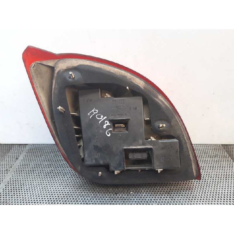 Recambio de piloto trasero derecho para ford fiesta berlina 1.8 diesel cat referencia OEM IAM - Gris 2