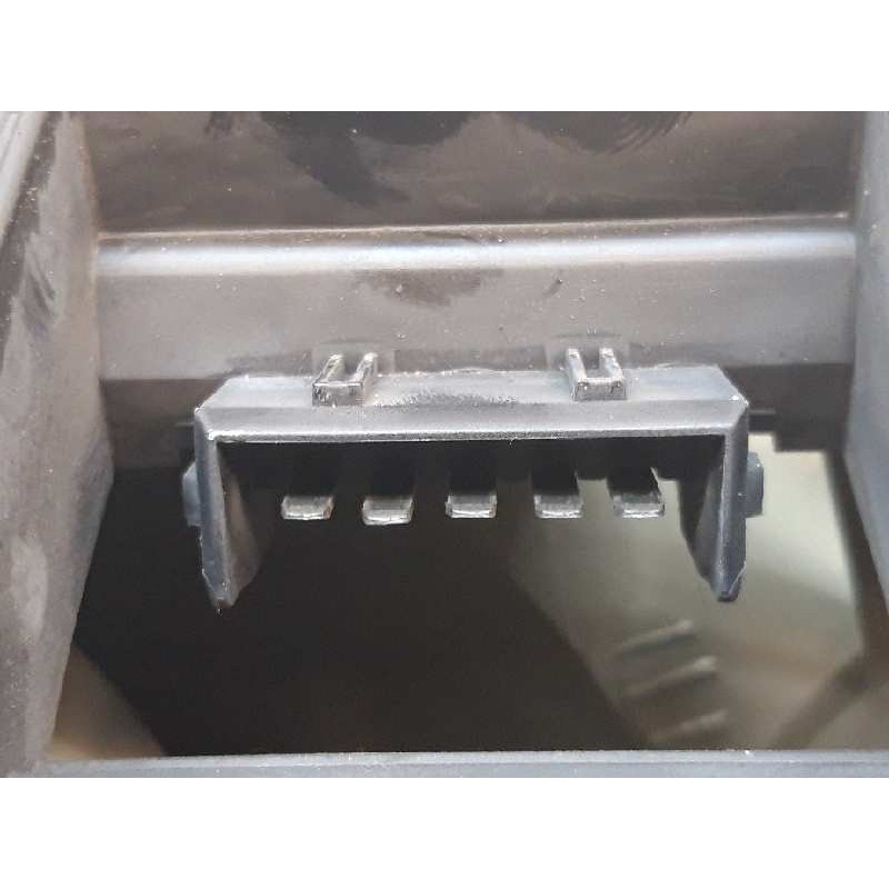 Recambio de piloto trasero derecho para ford fiesta berlina 1.8 diesel cat referencia OEM IAM - Gris 3