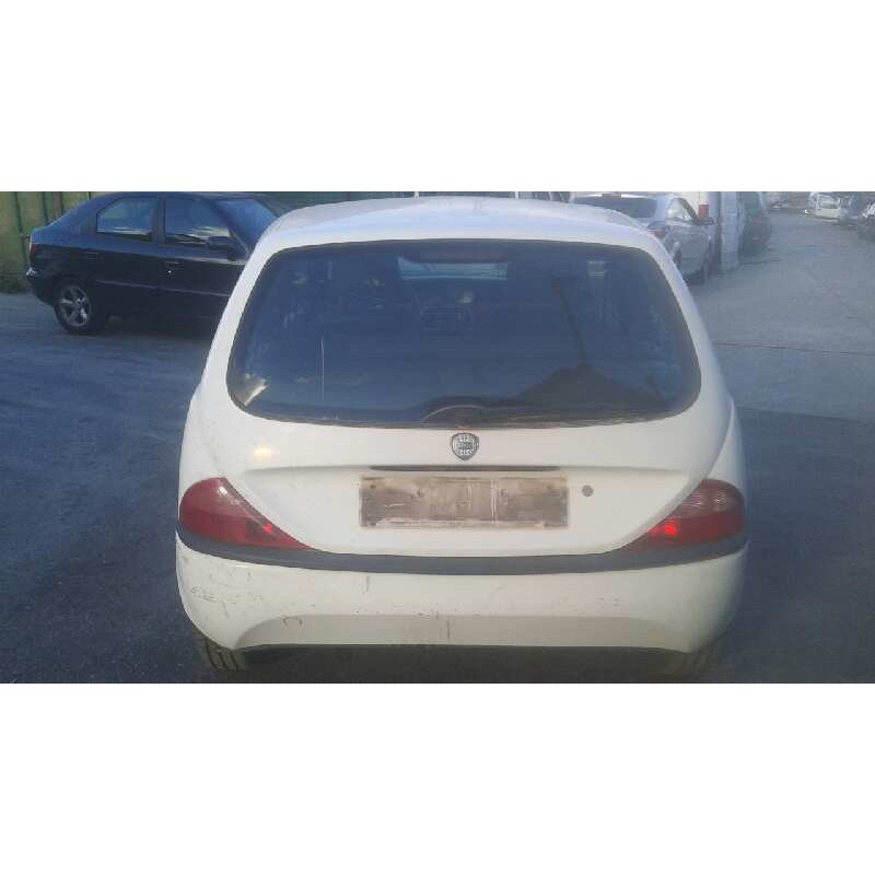 lancia lancia y del año 1999