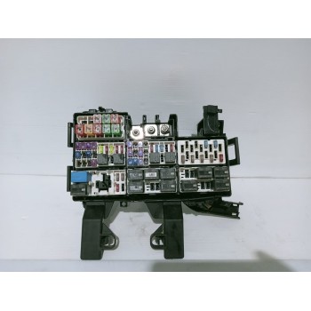 CAJA RELES / FUSIBLES 