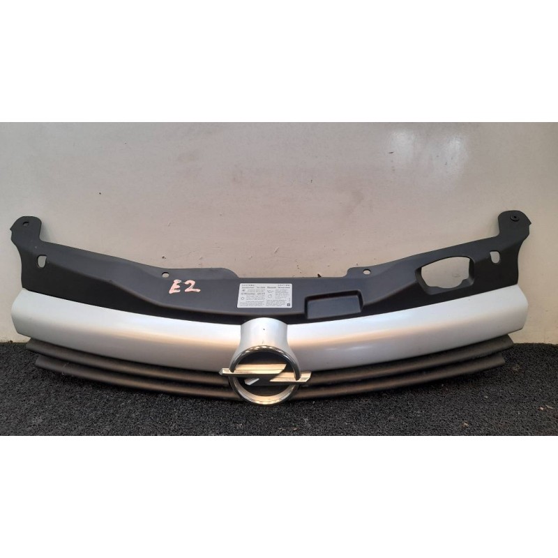 Recambio de rejilla delantera para opel astra h berlina enjoy referencia OEM IAM   