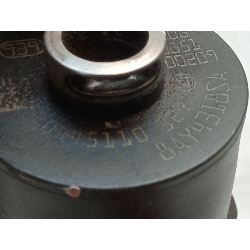 Recambio de inyector para opel insignia berlina essentia referencia OEM IAM 0445110327 2