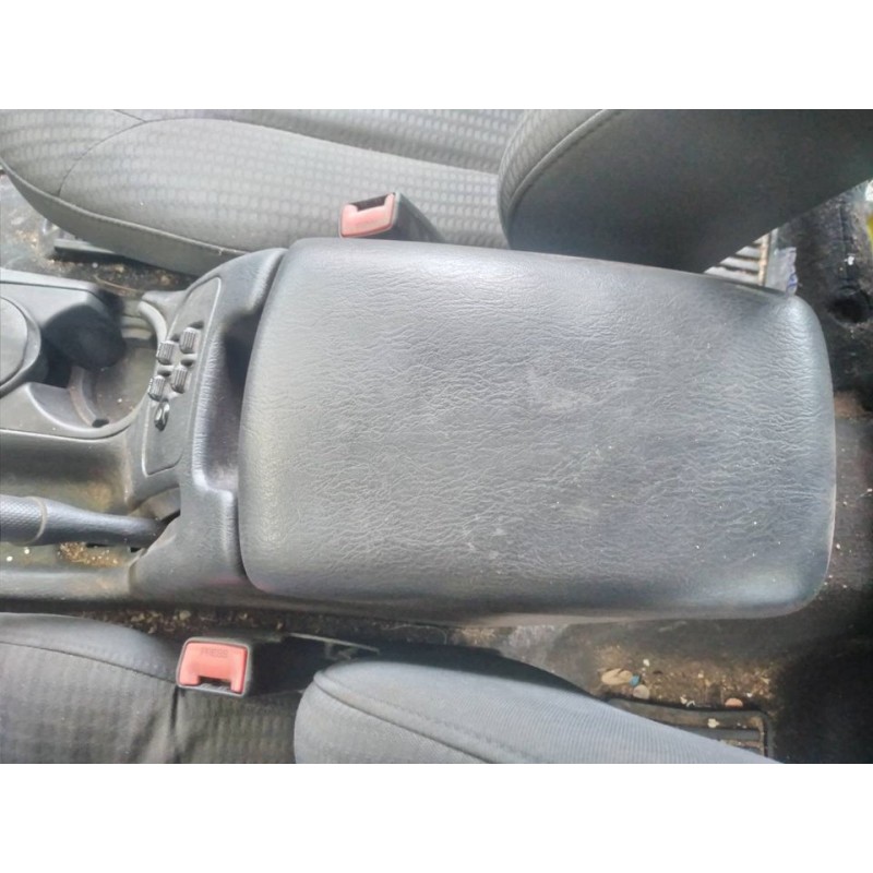 Recambio de apoyabrazos central para chrysler jeep cherokee (kj) 2.5 crd sport referencia OEM IAM   