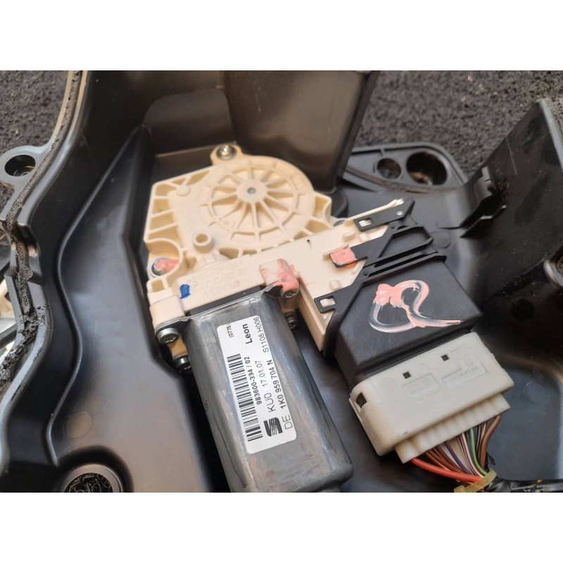 Recambio de elevalunas trasero derecho para seat leon (1p1) reference referencia OEM IAM 1K0959704N 5