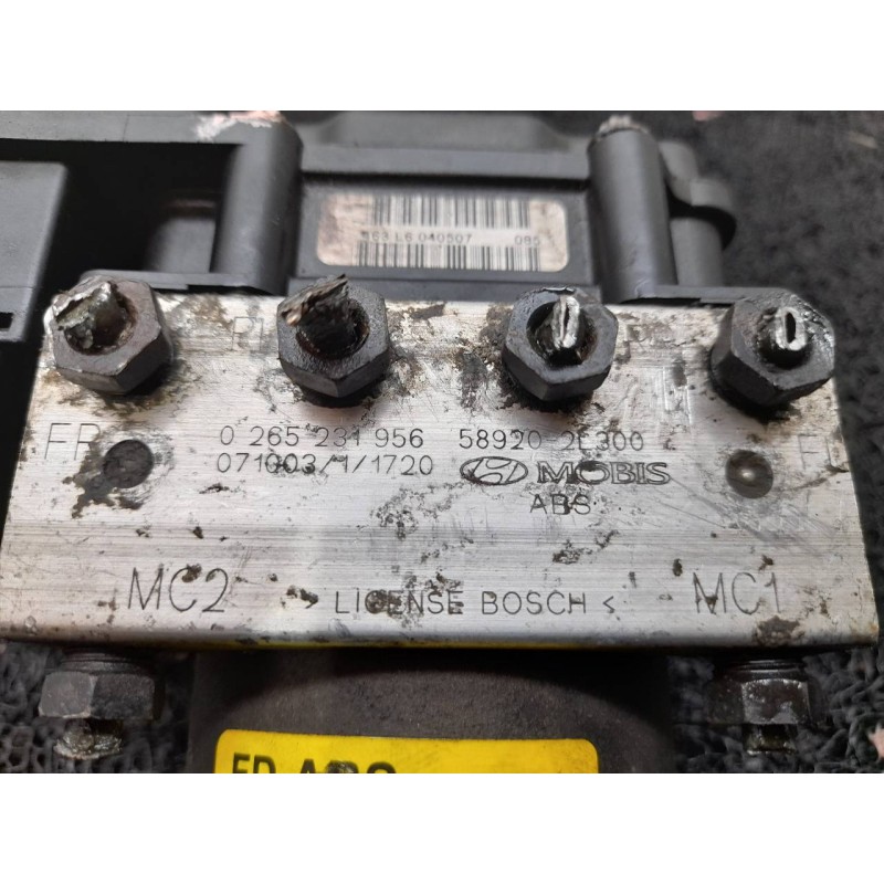 Recambio de abs para hyundai i30 classic referencia OEM IAM 0265231956 0265800639 BOSCH 2