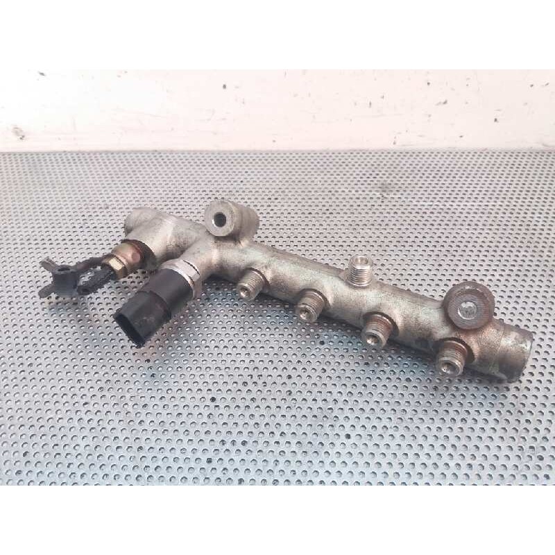Recambio de rampa inyectora para opel astra gtc 1.7 16v cdti referencia OEM IAM 0445214049  