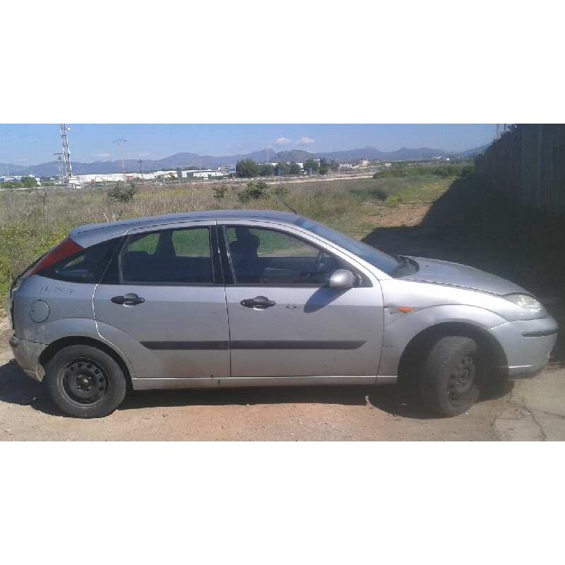 ford focus berlina (cak) del año 2004