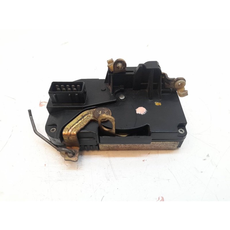 Recambio de cerradura puerta delantera derecha para peugeot 306 berlina 3/5 puertas (s1) 1.6 referencia OEM IAM   
