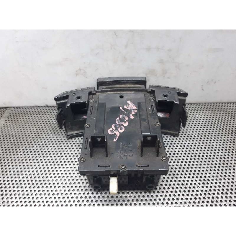 Recambio de cenicero para hyundai i30 classic referencia OEM IAM ATK19KF2 2