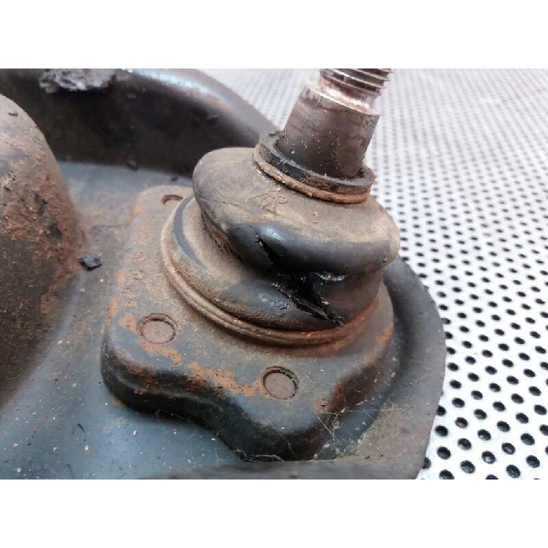Recambio de brazo suspension superior delantero derecho para nissan terrano/terrano.ii (r20) 2.7 turbodiesel referencia OEM IAM - Blanco 2